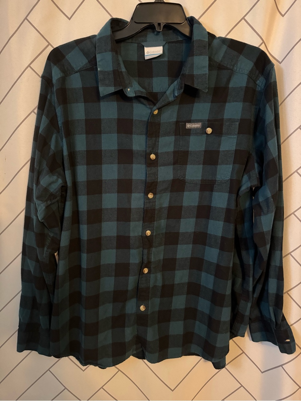 Columbia Teal and Black Plaid Long-Sleeve Button-Up Shirt